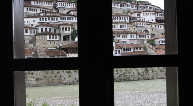 Boutique Hotel Muzaka Berat Exteriér fotografie