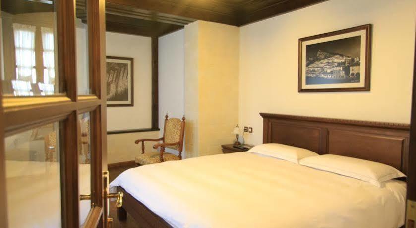 Boutique Hotel Muzaka Berat Exteriér fotografie
